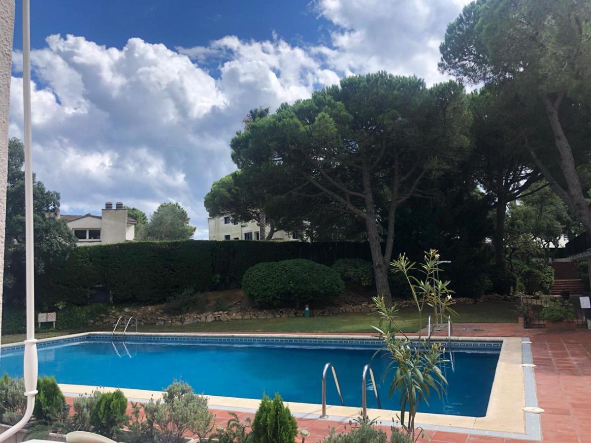 Espectacular Apartamento Con Piscina En Calella De Palafrugell Luaran gambar
